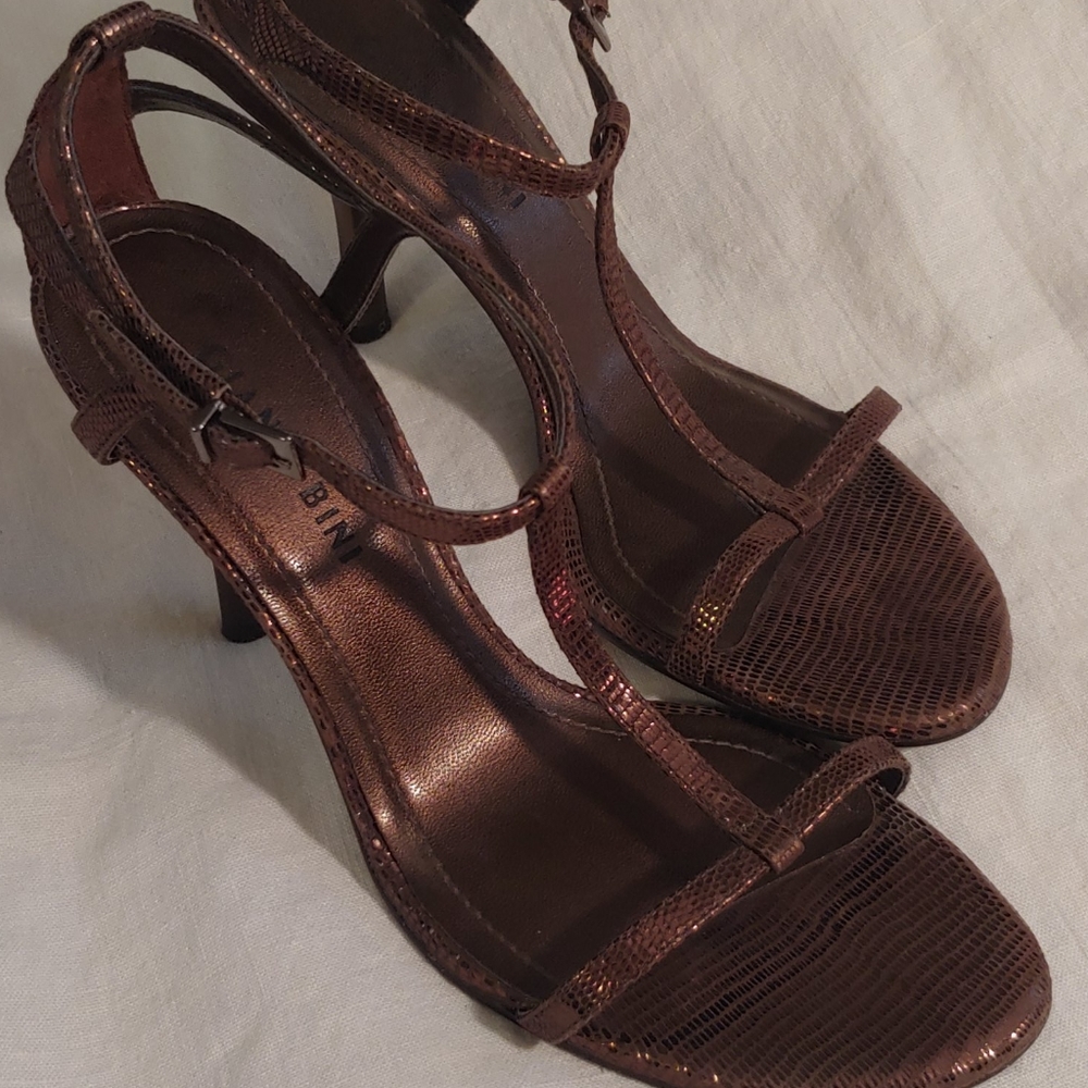 GIANNI BINI T Strap Sandal Heel